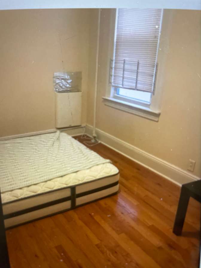Jen's room