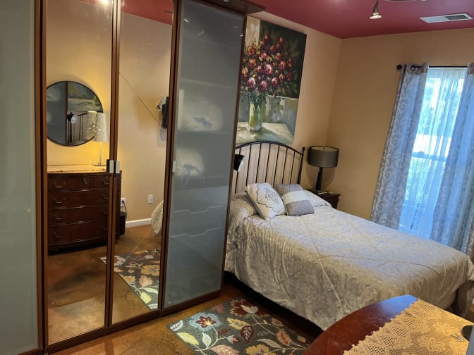 Leticia's room