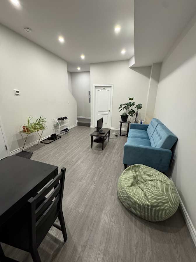 Yan's room