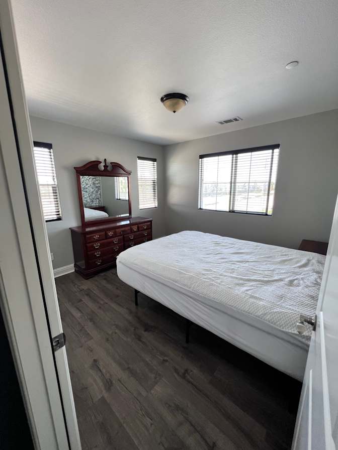 Miriana's room