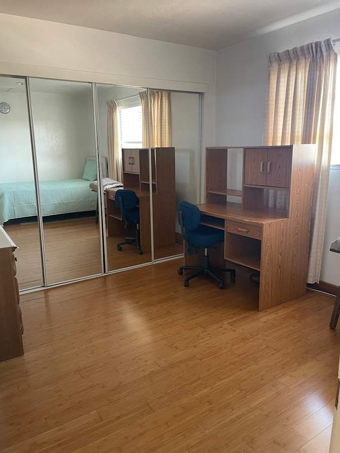 Vina's room