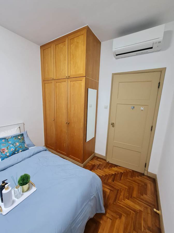 Hello propdesk's room
