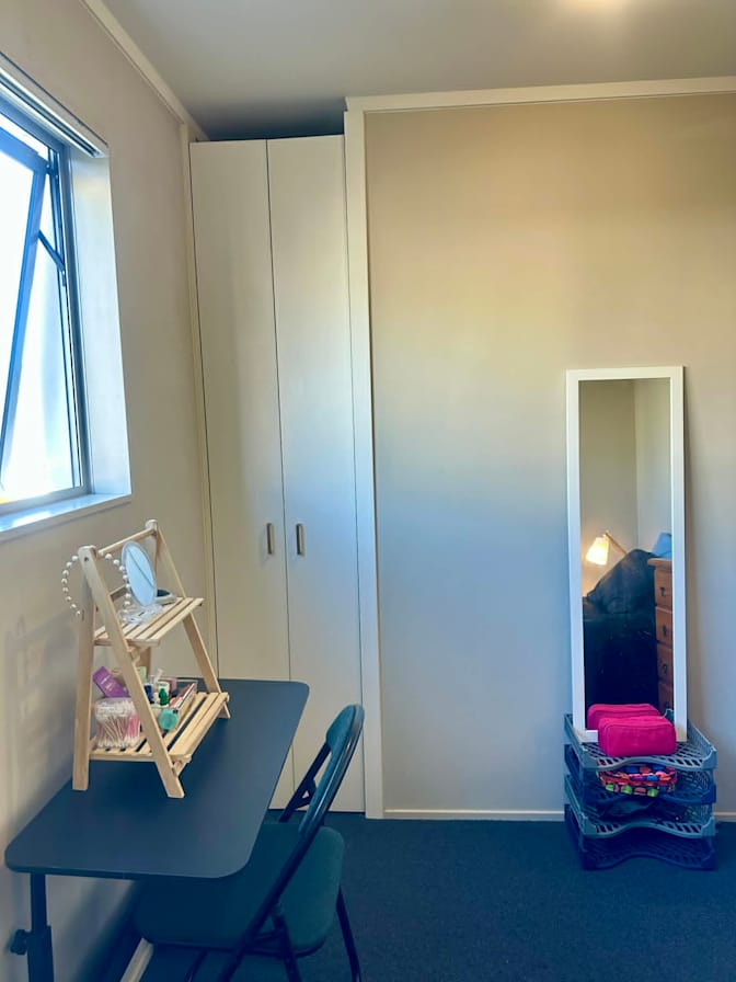 Hawkins's room