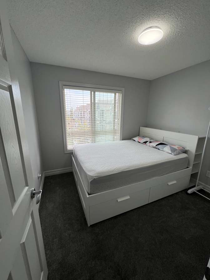 Edver's room