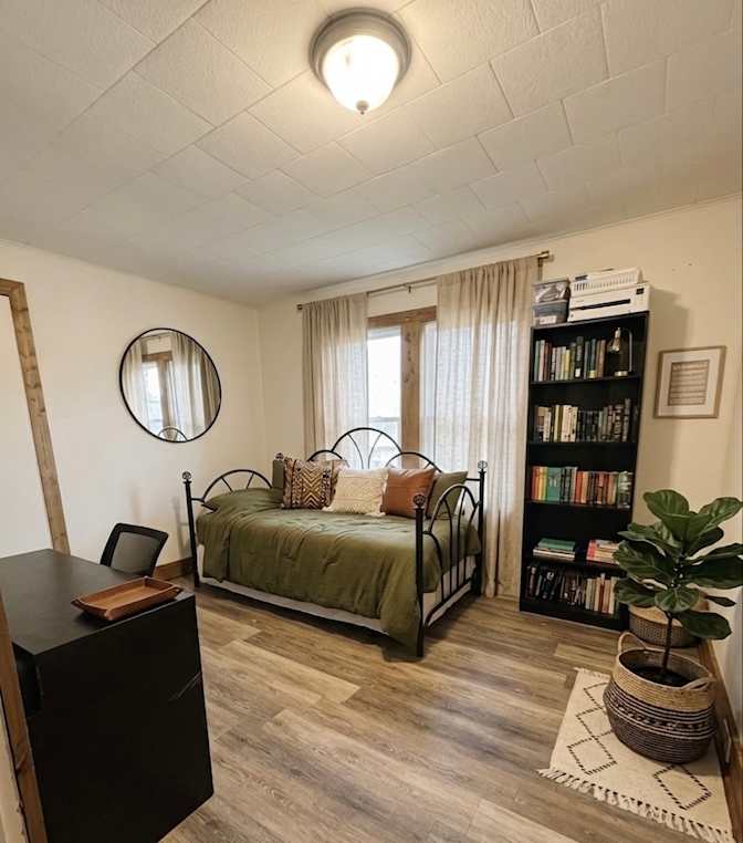 Lorenza's room