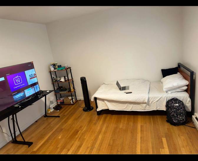 Hassan Khan's room