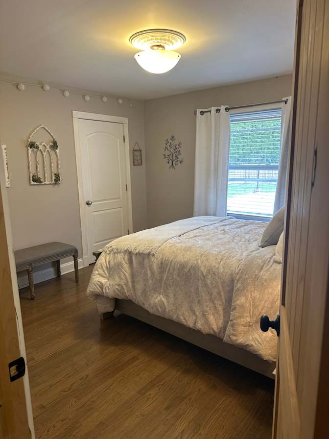 Ken's room