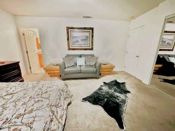 Ric's room