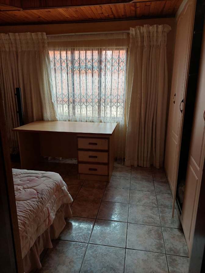 Paballo's room