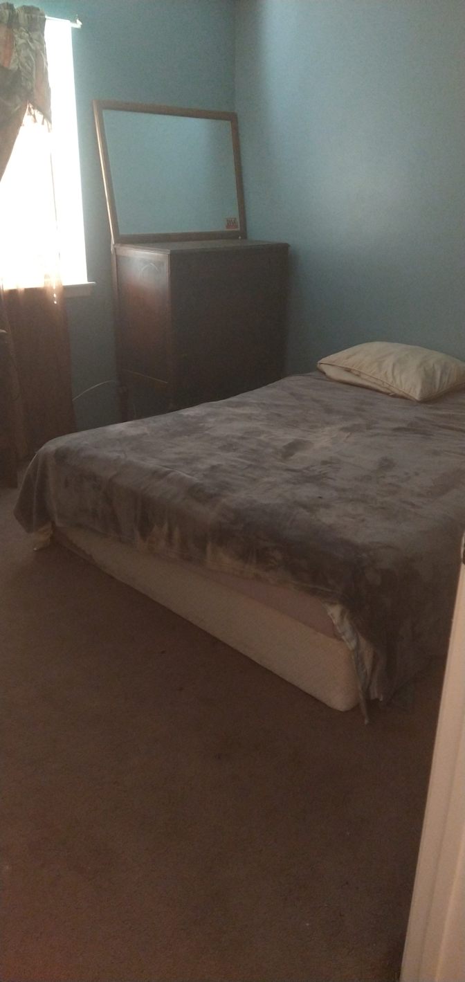 Linda's room