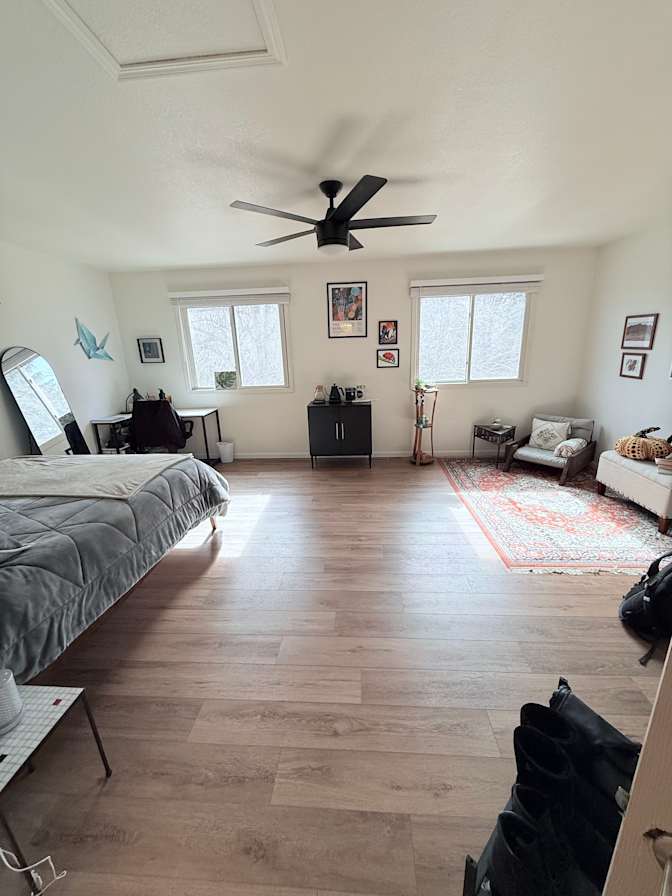 Kaitlyn's room