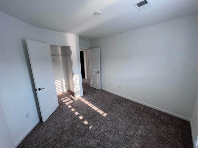 Alcove Rooms's room