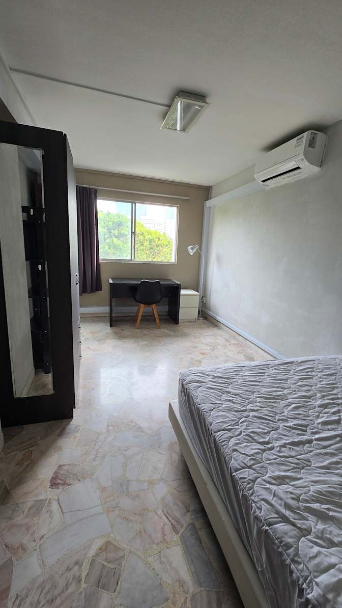 Wei Lun's room
