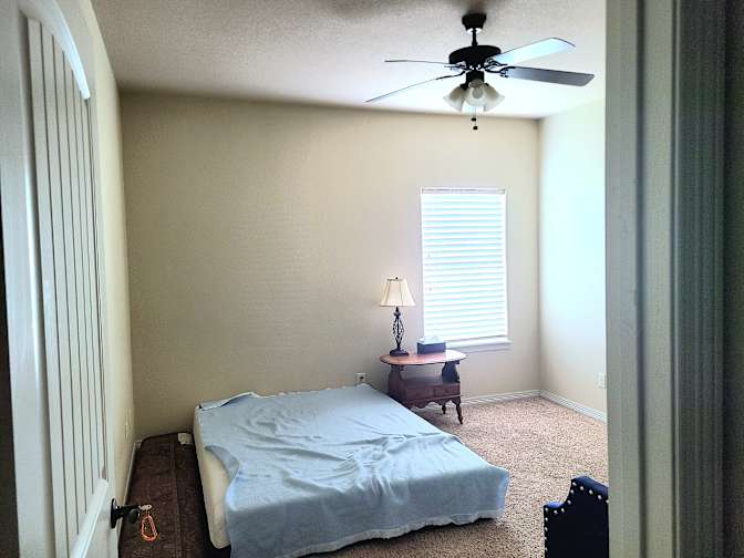 Kynda's room