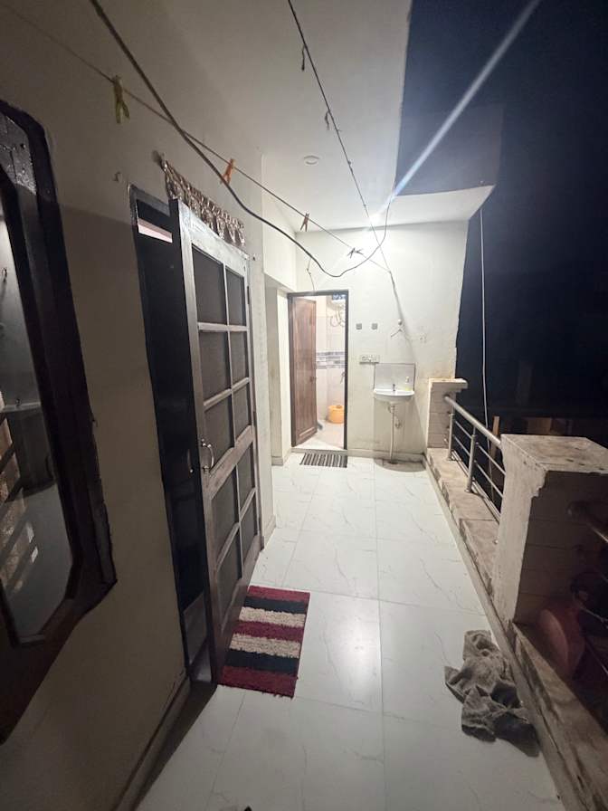 Agam Manan's room