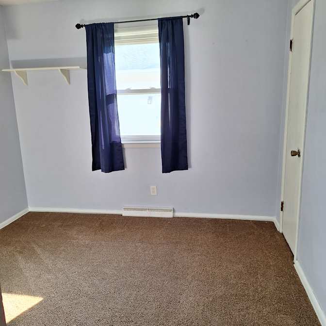 Lynn's room