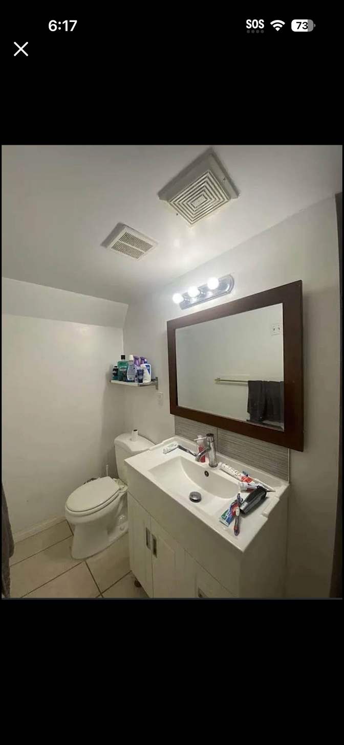 Schneider's room