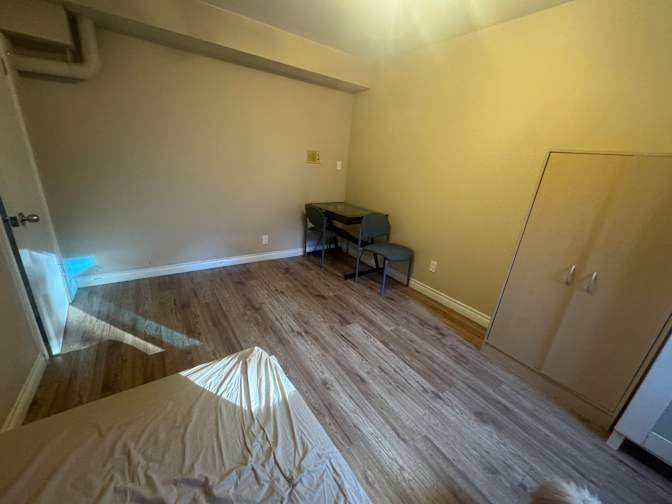 YINGJIAN SONG's room