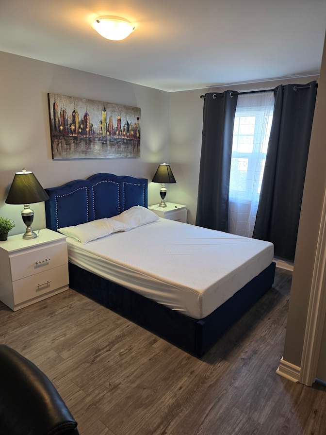 Dee's room
