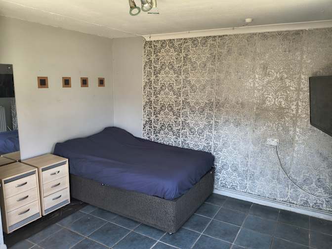 Daniel's room