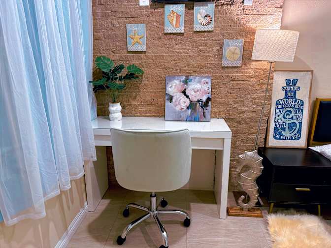 Rose Sun's room