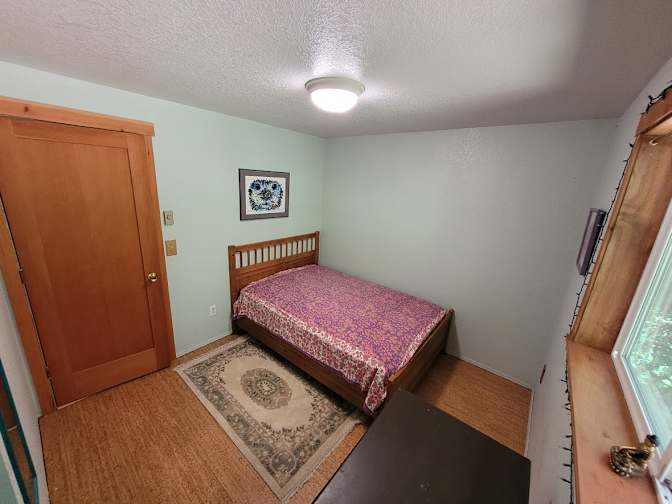 Evergreen neighborhood's room
