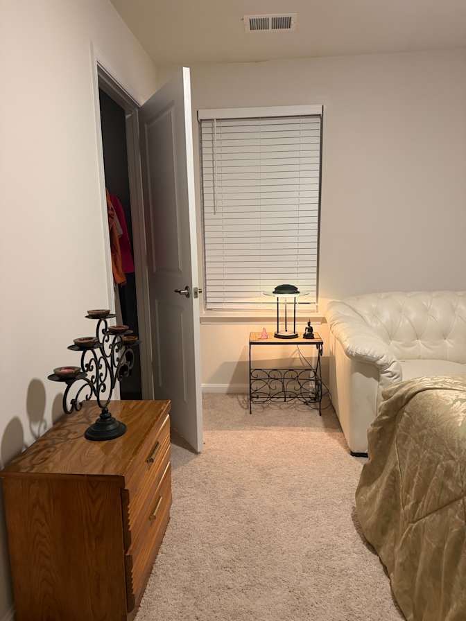 Mona's room