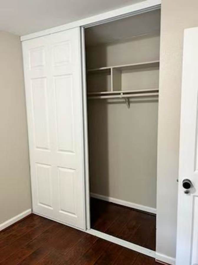 Yi's room
