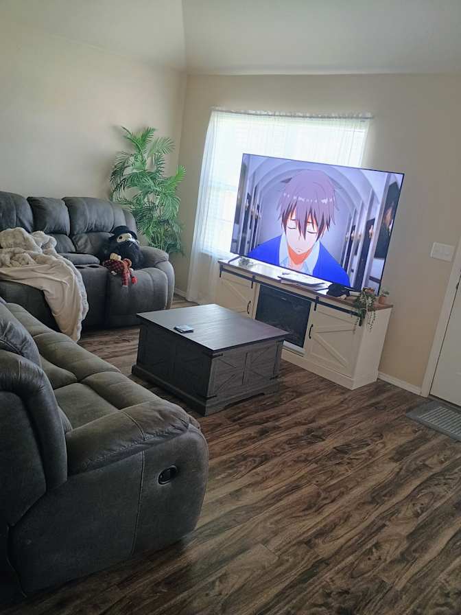 Cameron Steele's room