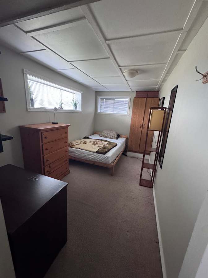 Aida's room
