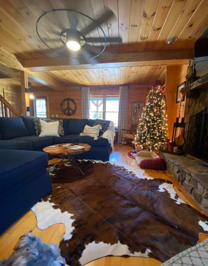 Ellijay's room