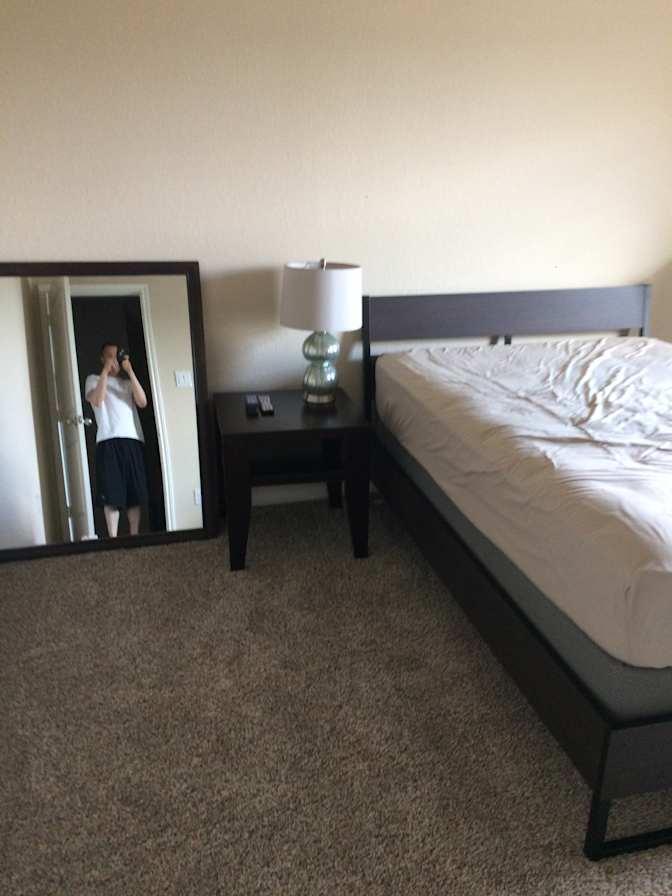 Lester's room