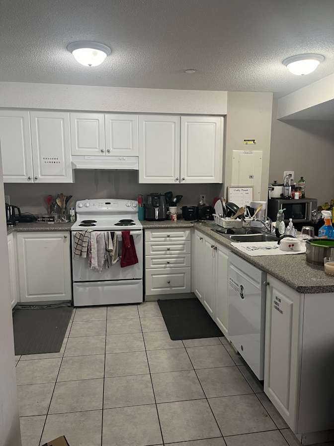 GABRIELLA RAIMONDO's room