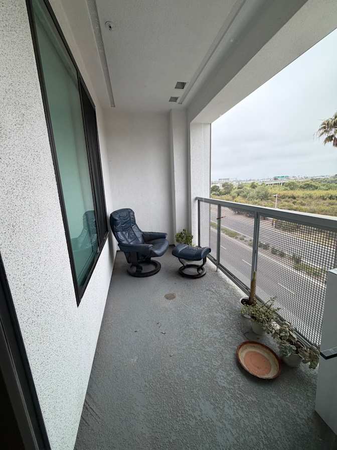 Arturo's room