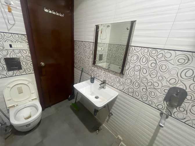 Divyanshi's room