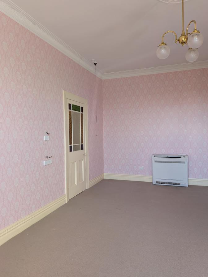 Lesa's room
