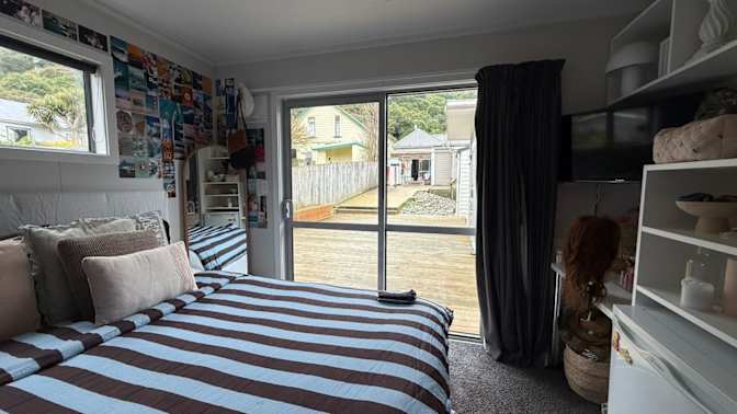 Cate's room