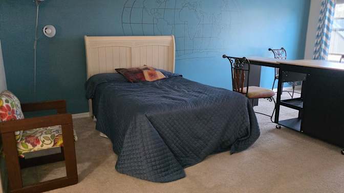 Gar's room