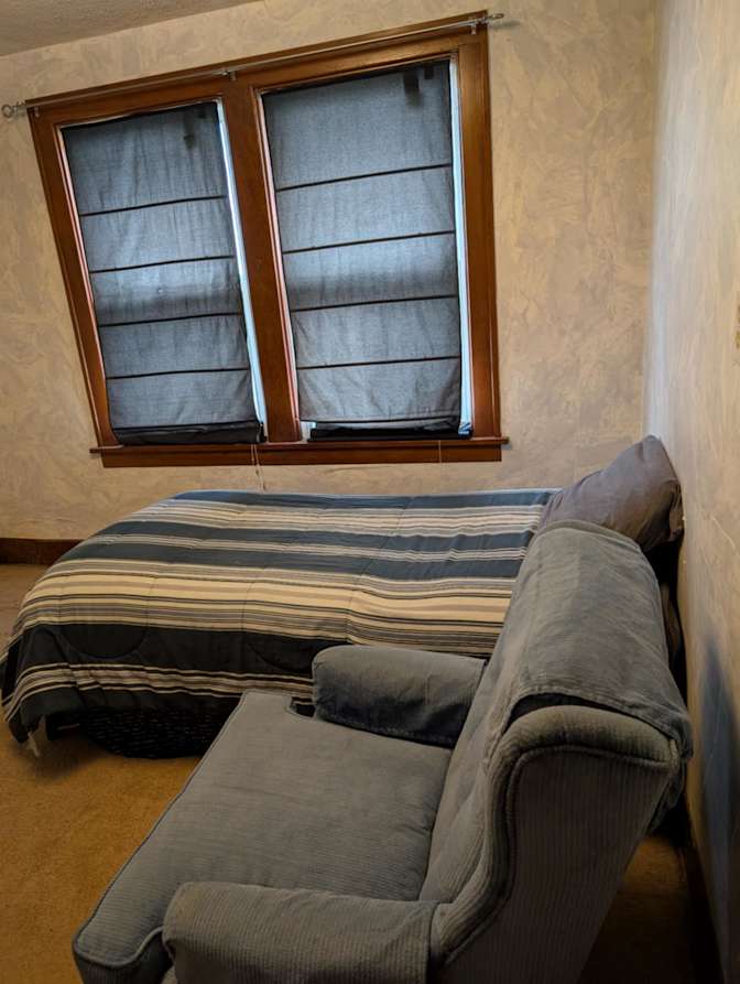 Eric Peterson's room
