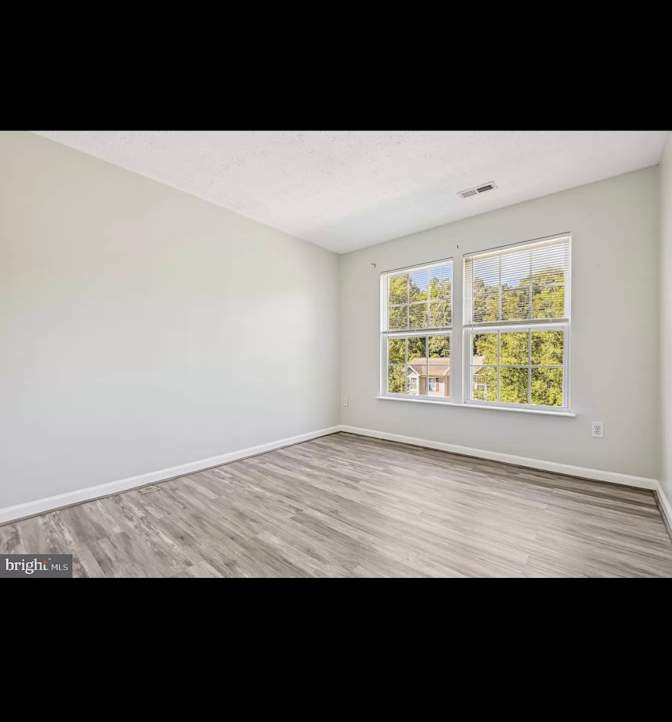Vsrentals's room