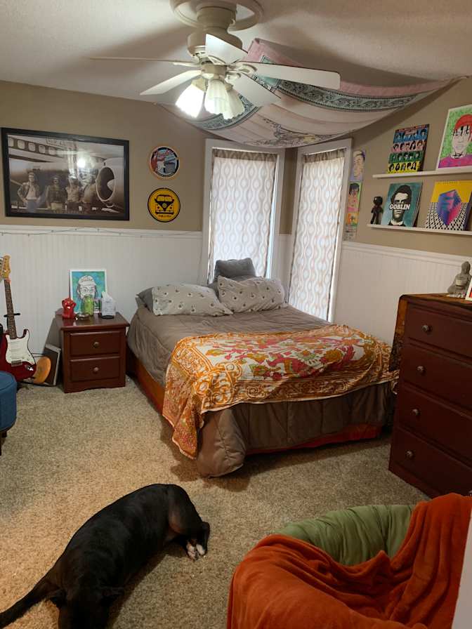 Donovan's room