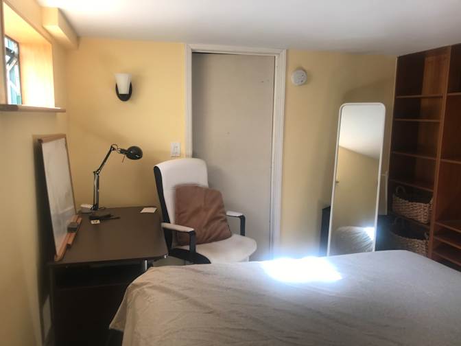 Valeria's room