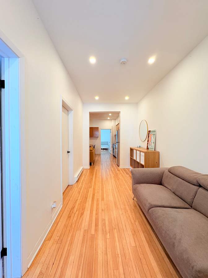 HelloMontreal's room