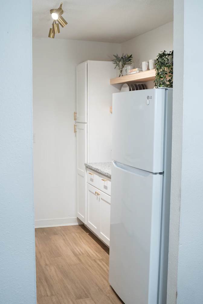 Alcove Rooms's room
