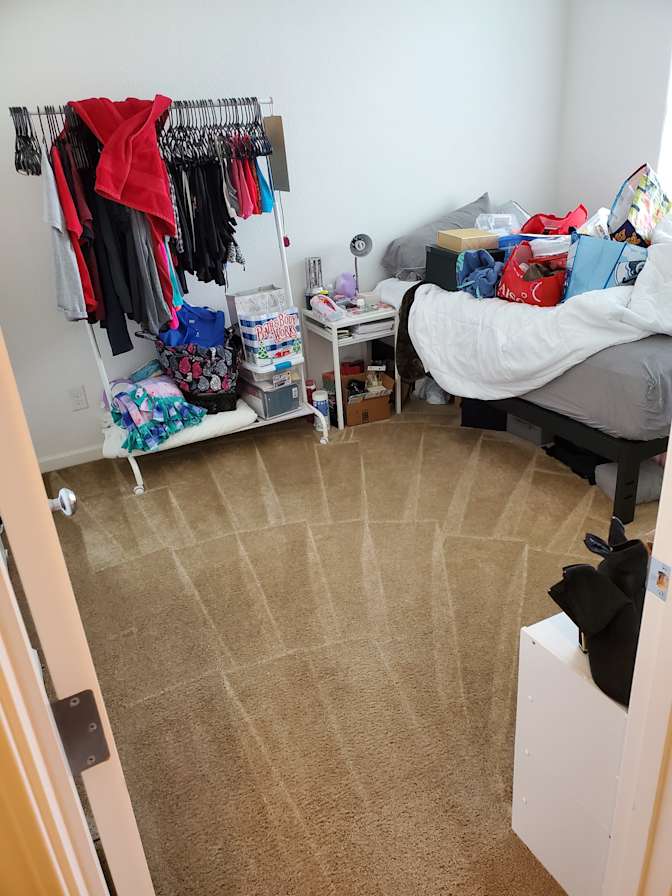 E's room