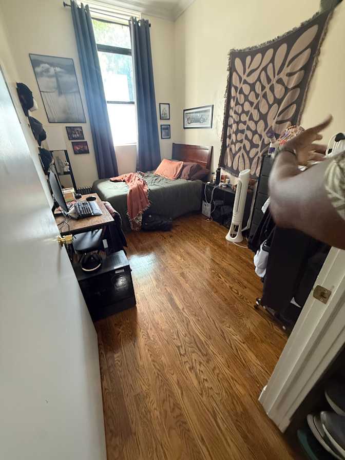Titania Mcfarlane's room