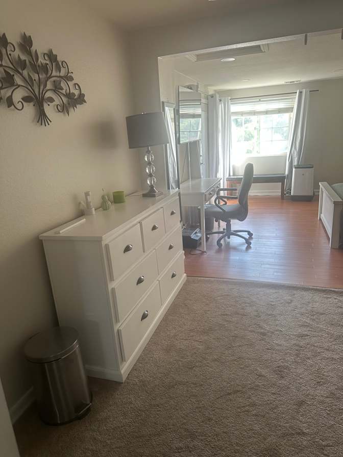 JIMMY's room