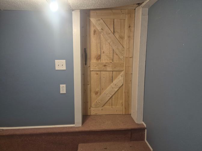 Lou's room