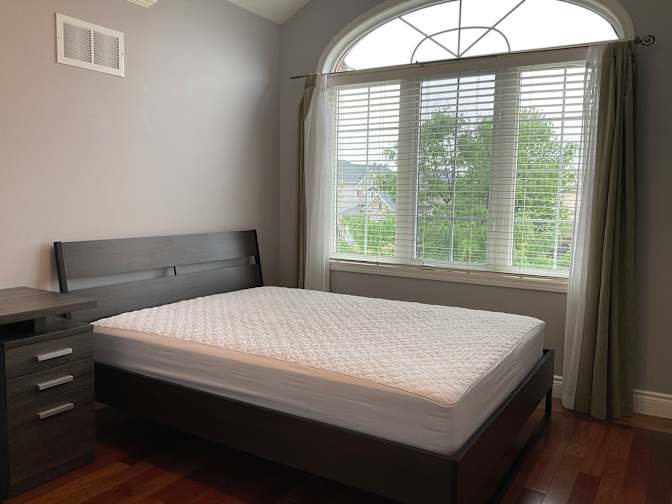 Xiujuan Ren's room