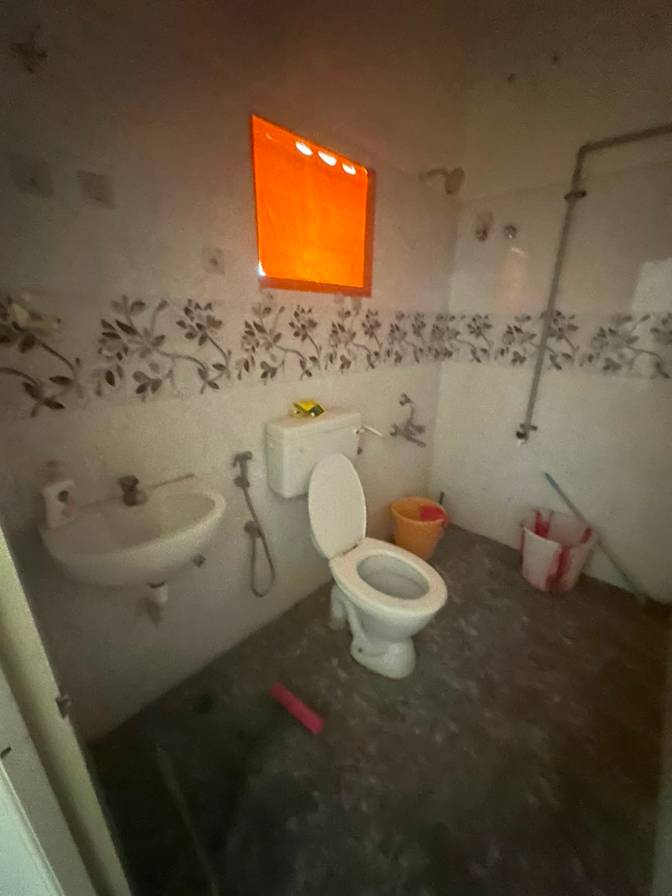 Shruthi V's room